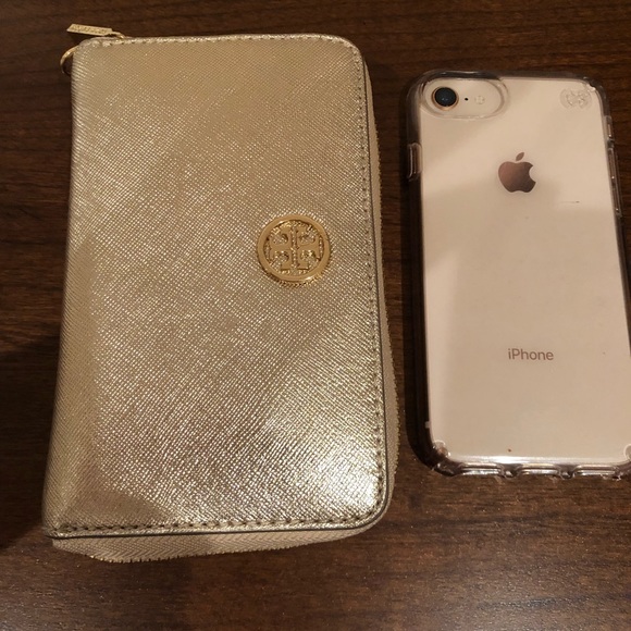 Tory Burch Gold Robinson Zip Continental Wallet - Picture 2 of 4